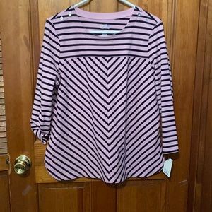 Womens long sleeve blouse pairs well with jeans or dressy. Never worn.